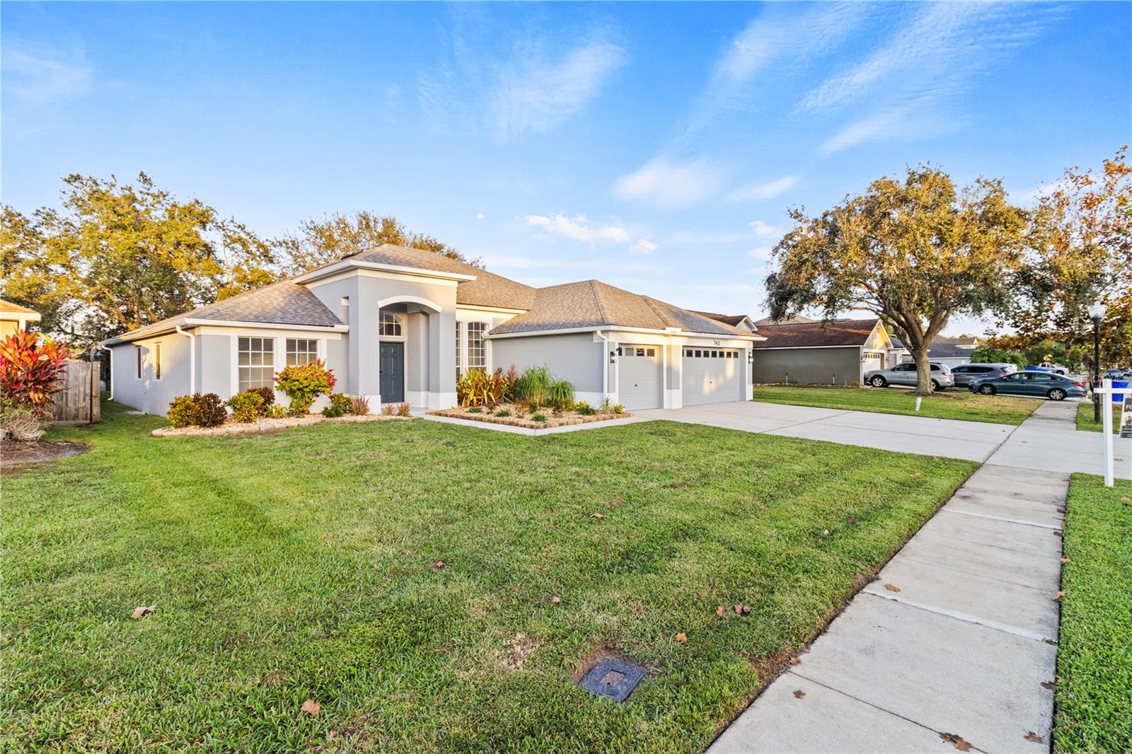 INDIAN LAKES - Residential