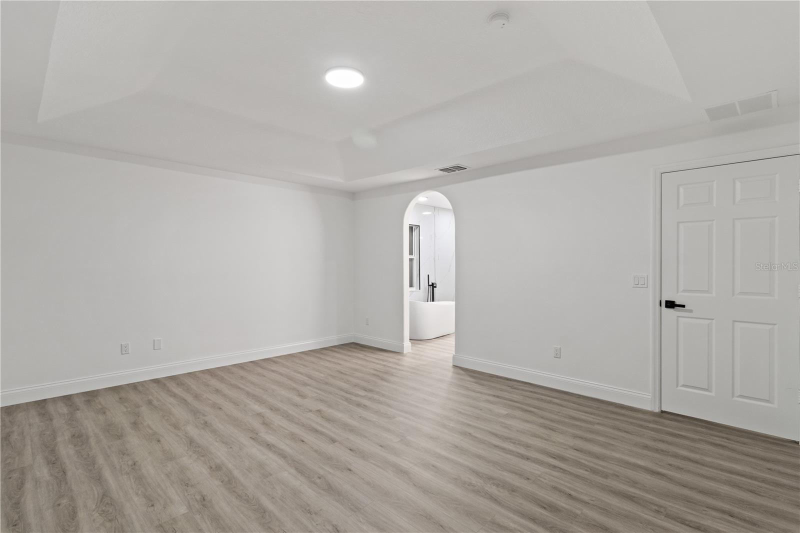 INDIAN LAKES - Residential