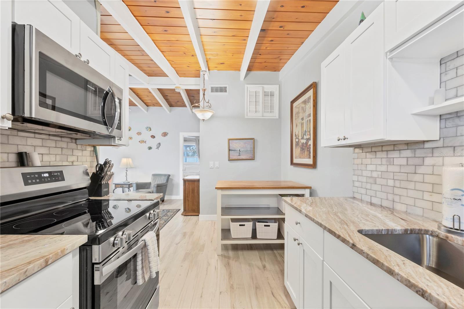 CASA MAR - Residential Lease