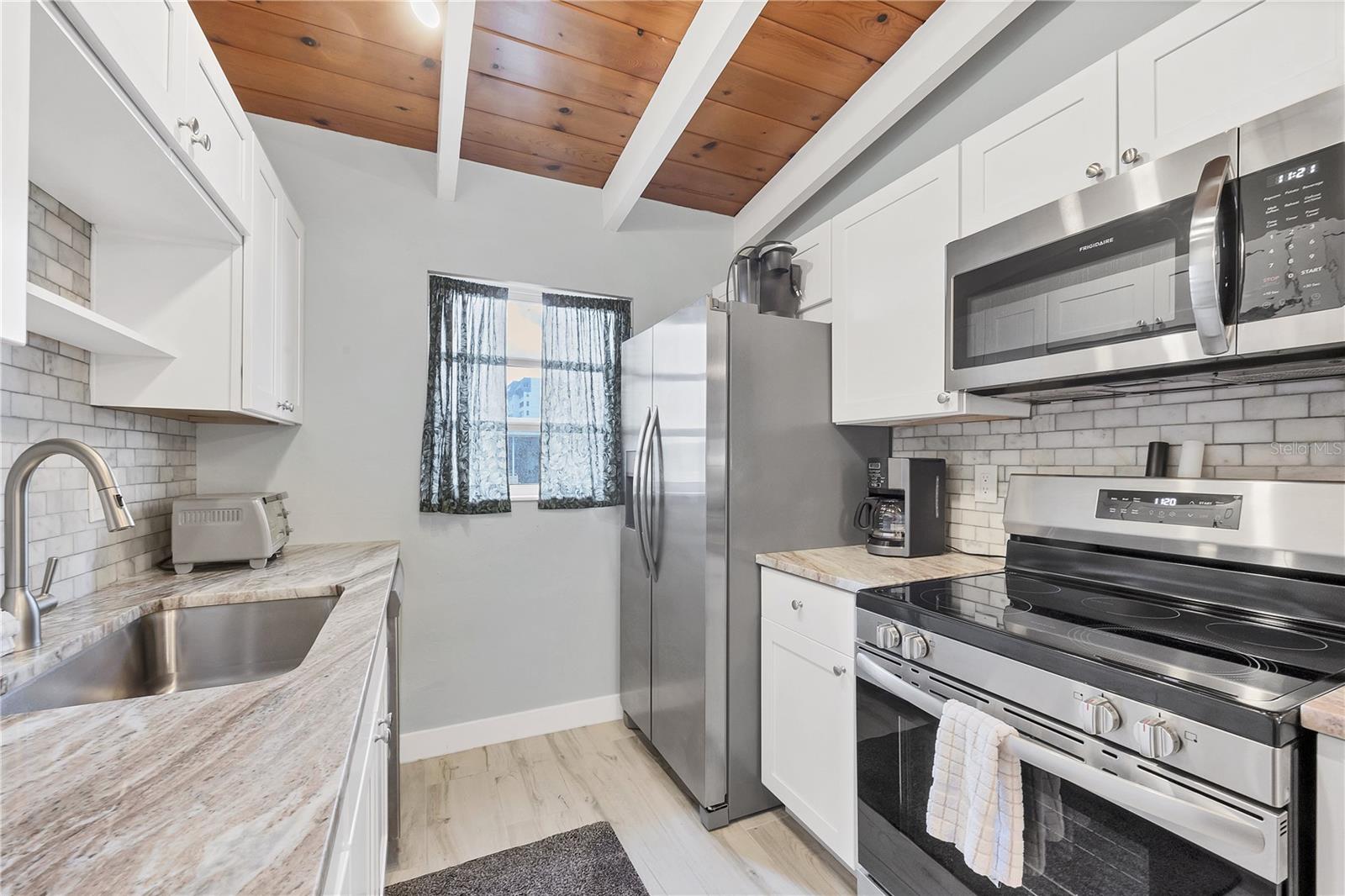 CASA MAR - Residential Lease