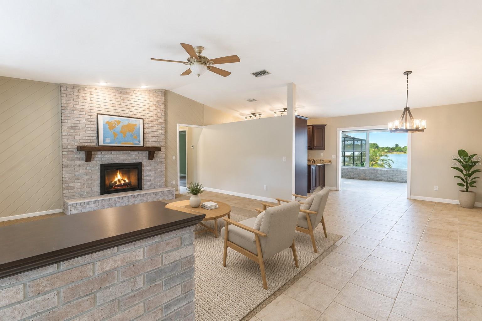 715 S LAKESIDE TERRACE