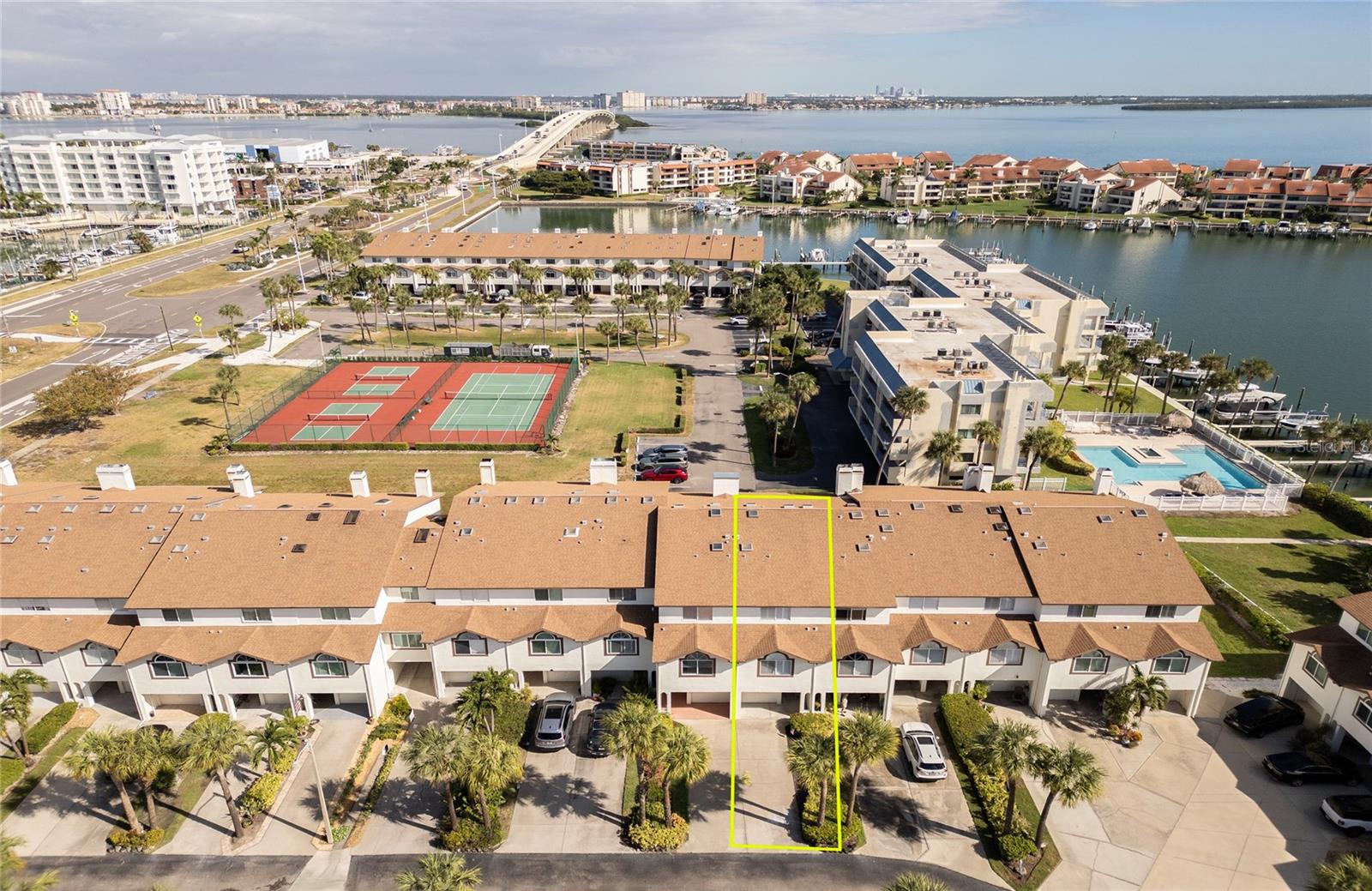 PALMS OF TIERRA - Residential