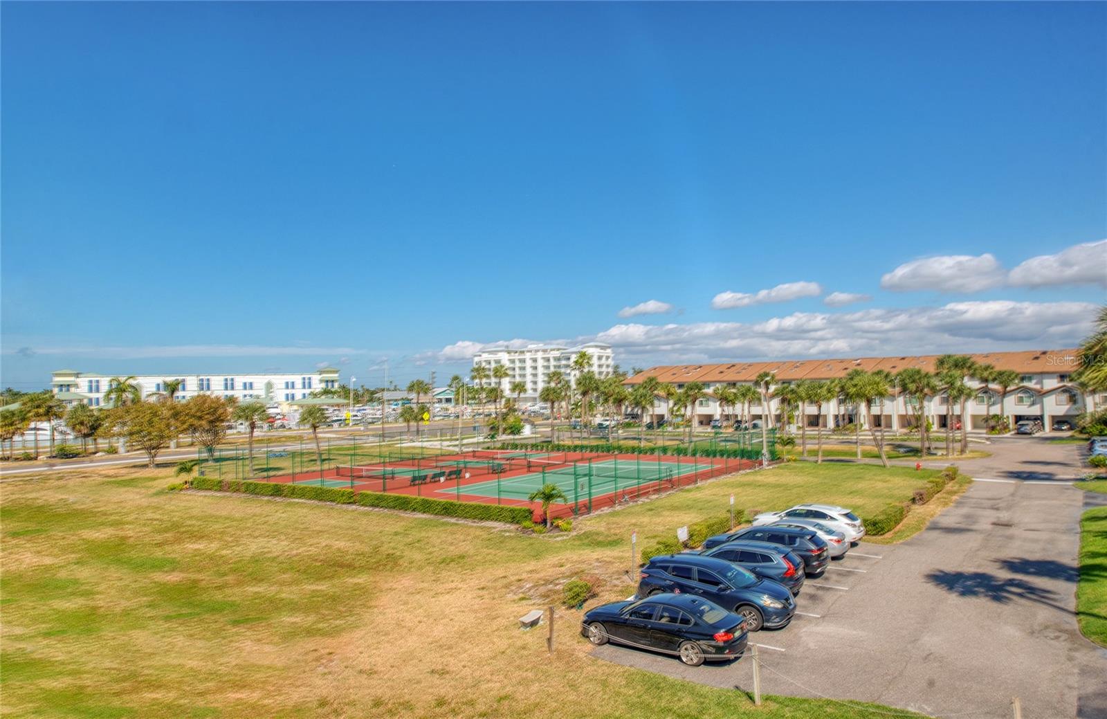 PALMS OF TIERRA - Residential