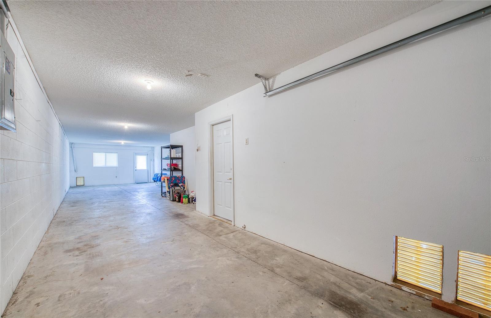 PALMS OF TIERRA - Residential