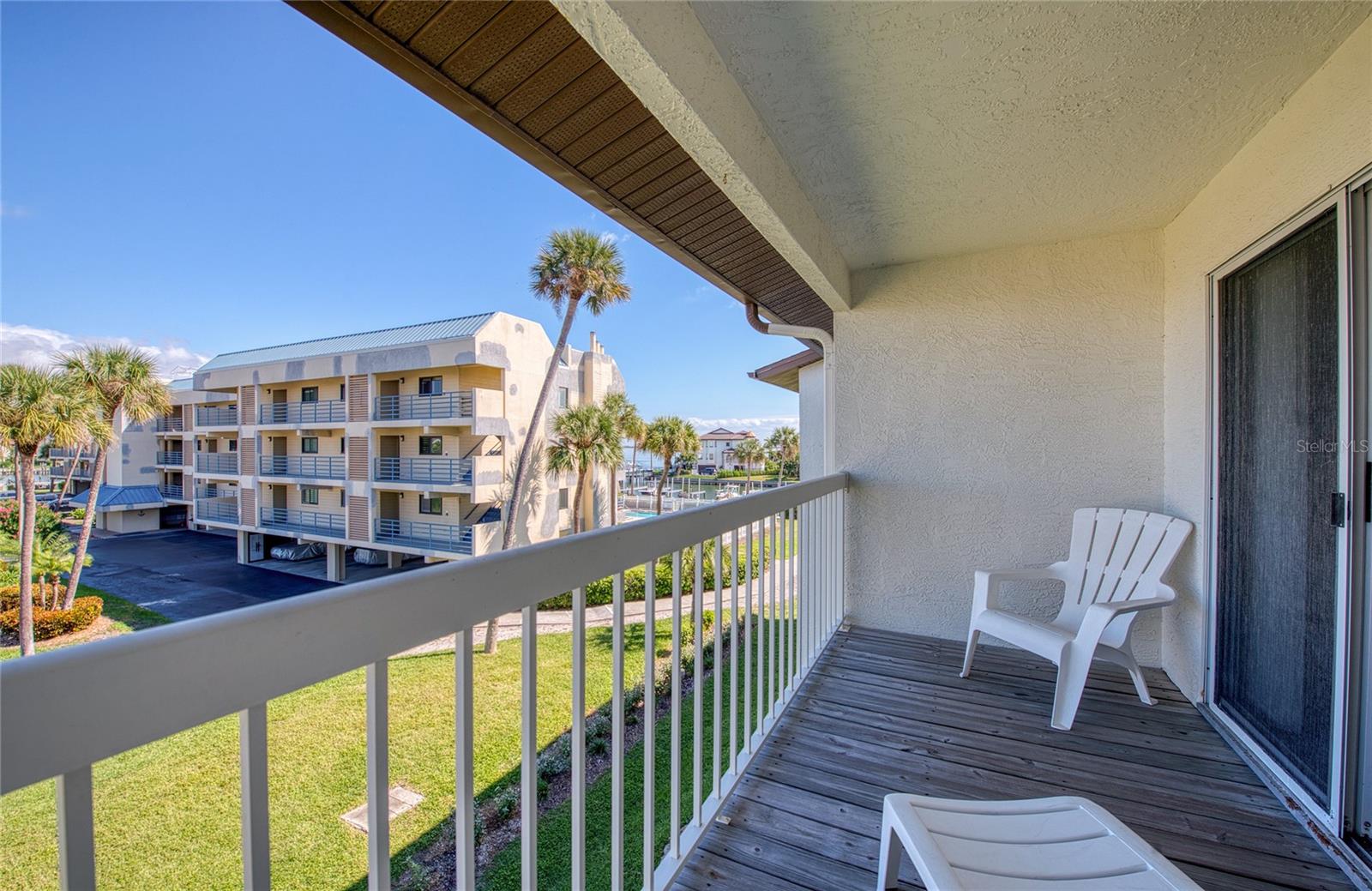 PALMS OF TIERRA - Residential