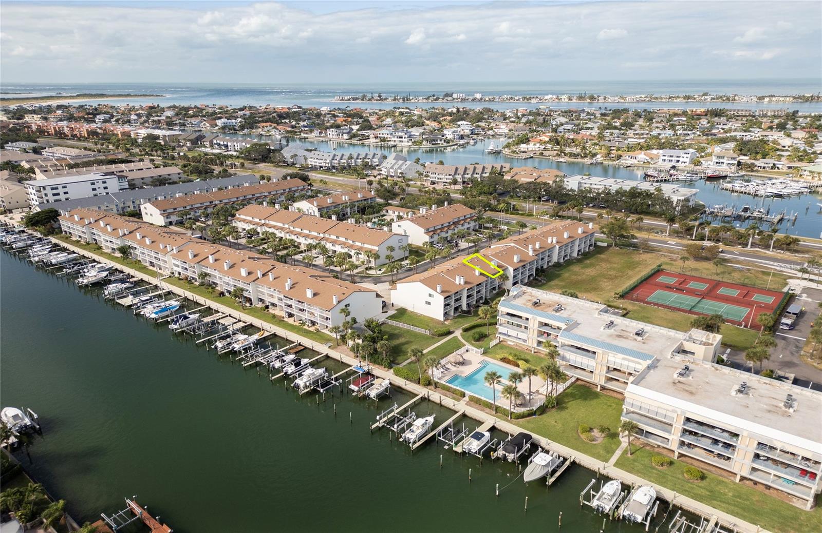 PALMS OF TIERRA - Residential