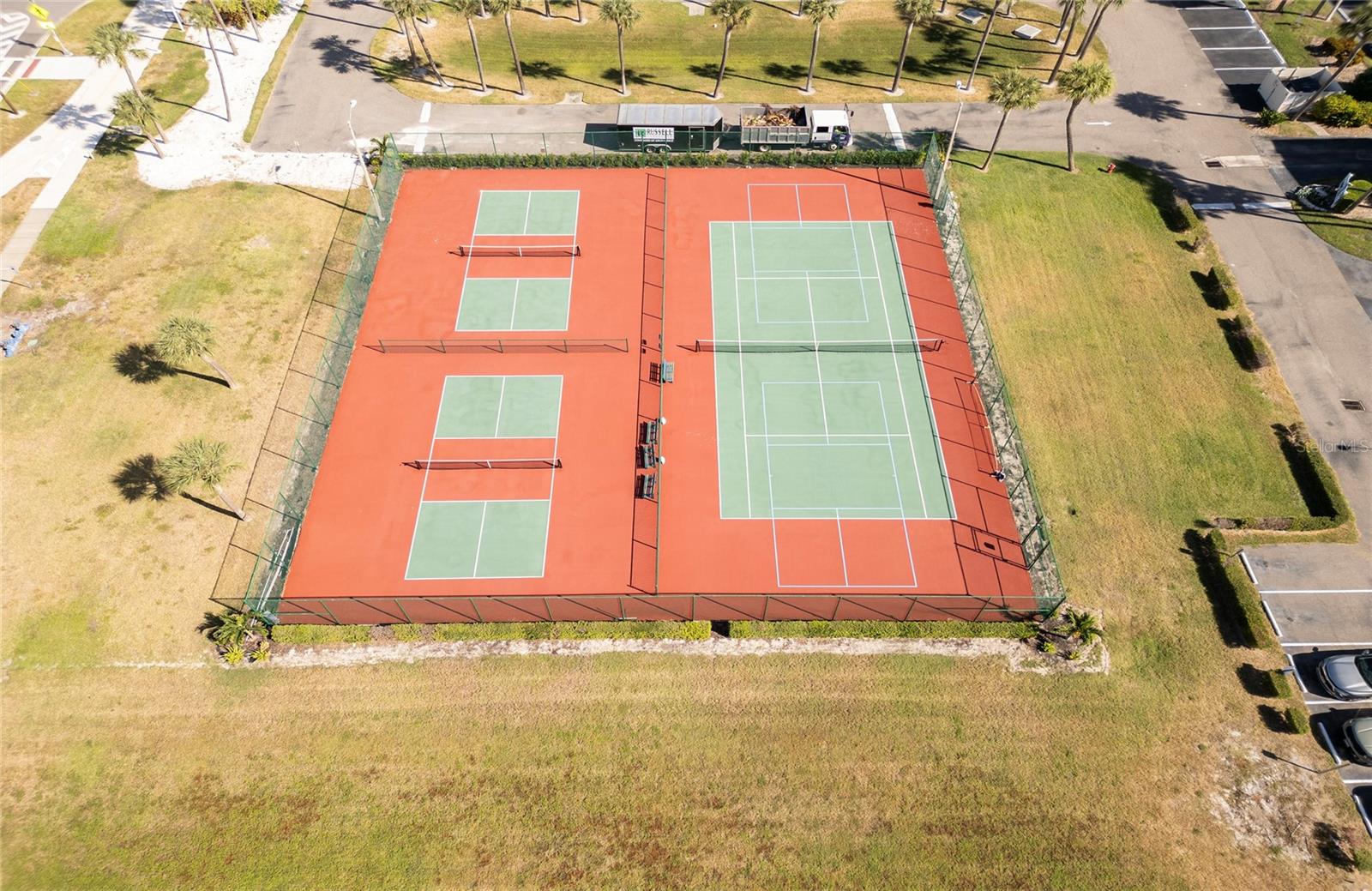 PALMS OF TIERRA - Residential