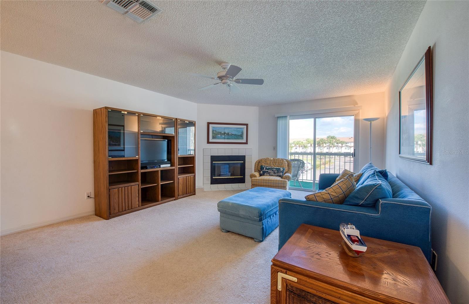 PALMS OF TIERRA - Residential