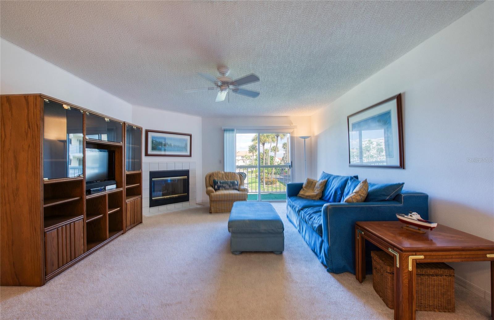 PALMS OF TIERRA - Residential