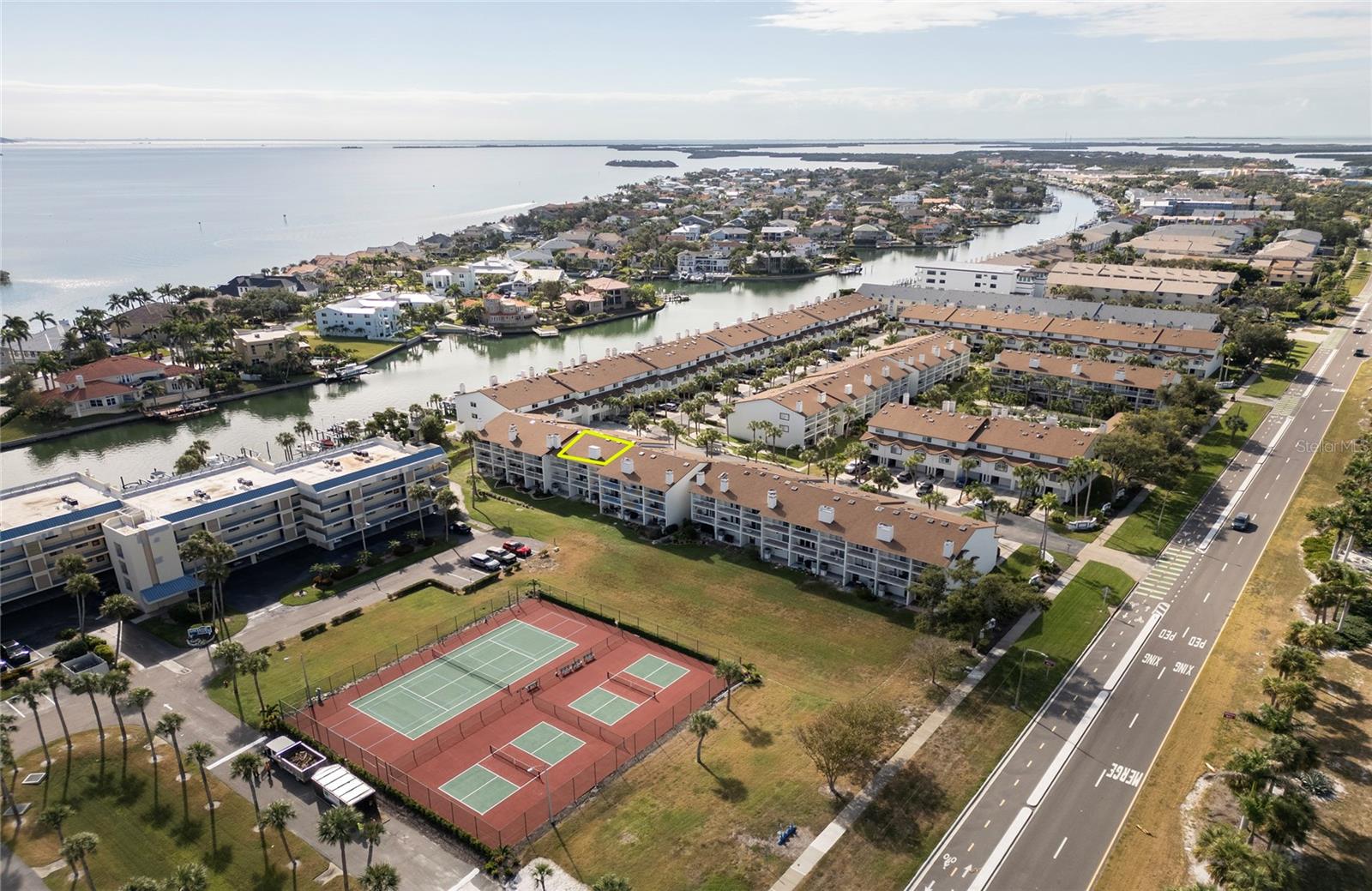 PALMS OF TIERRA - Residential