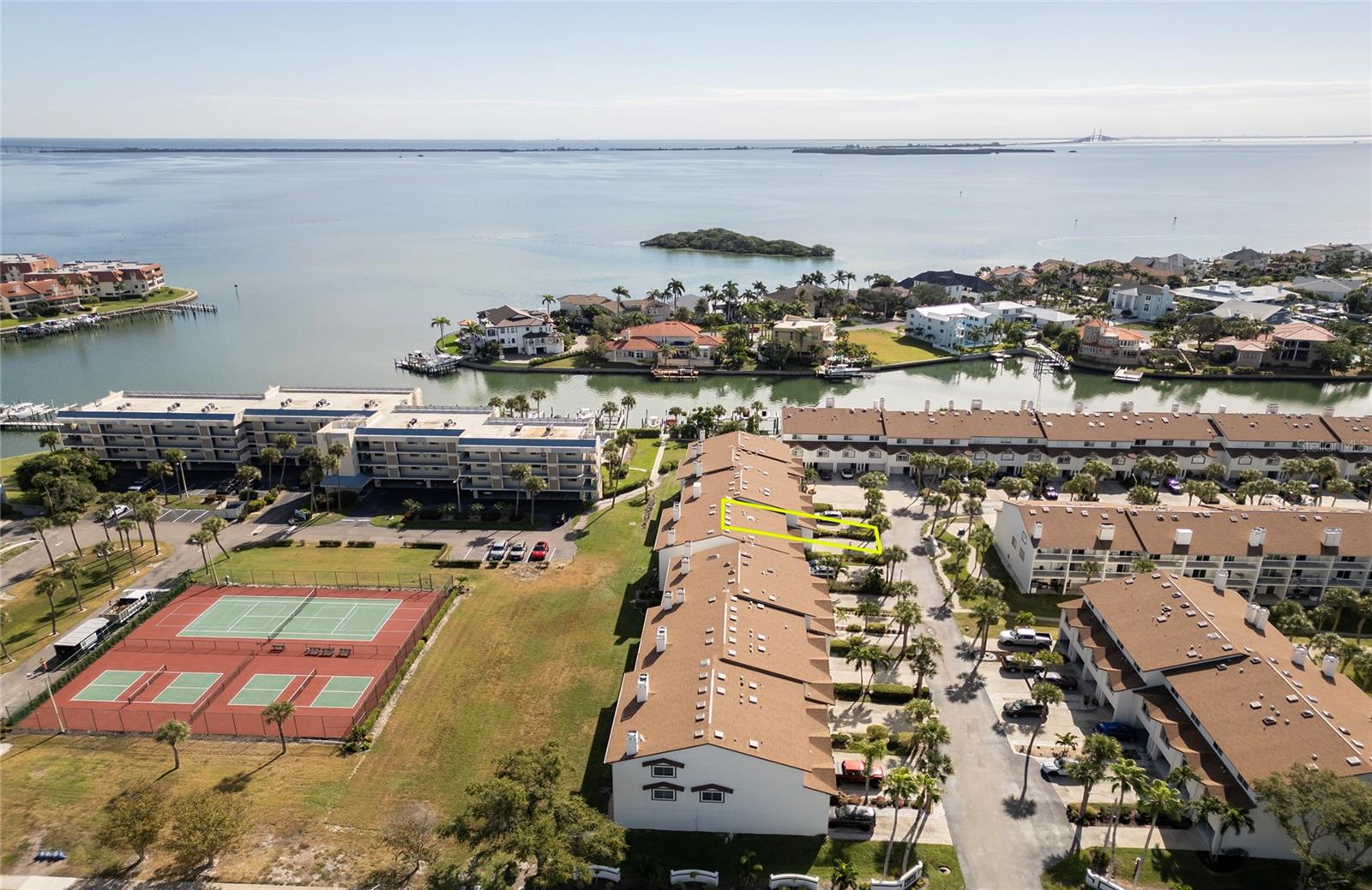 PALMS OF TIERRA - Residential