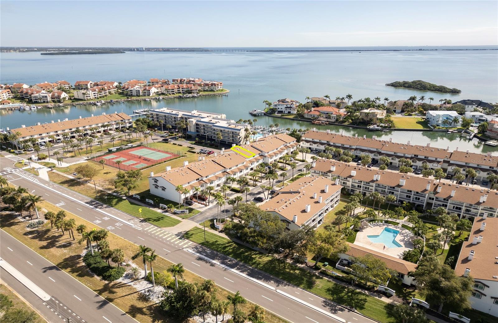 PALMS OF TIERRA - Residential