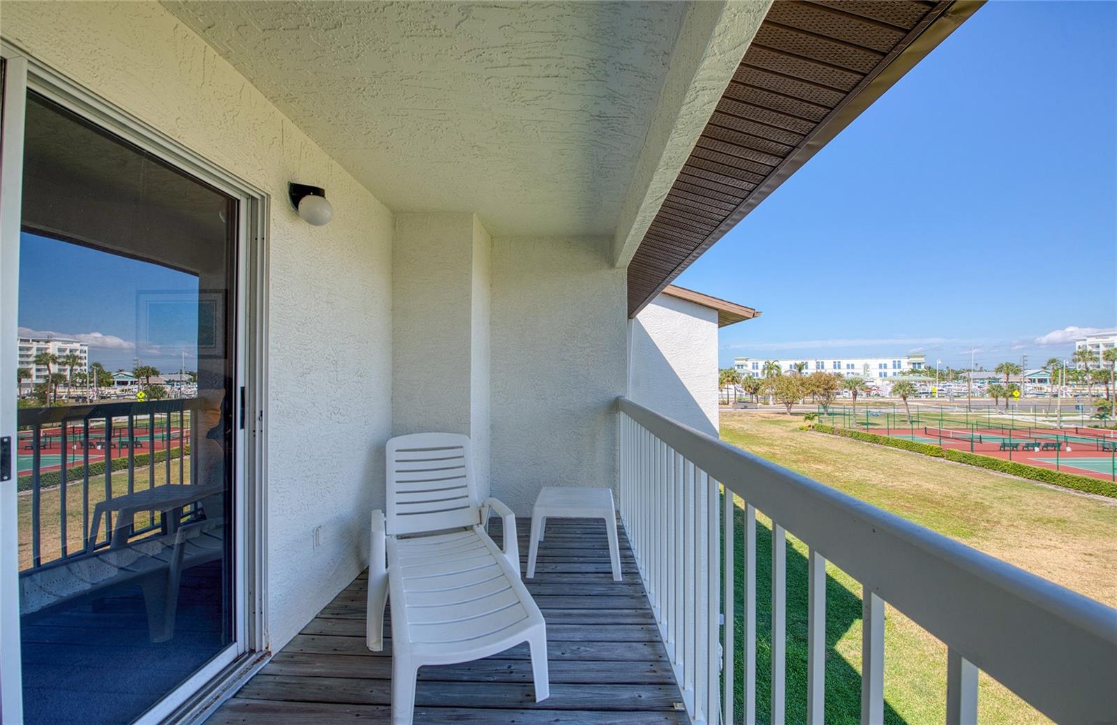 PALMS OF TIERRA - Residential