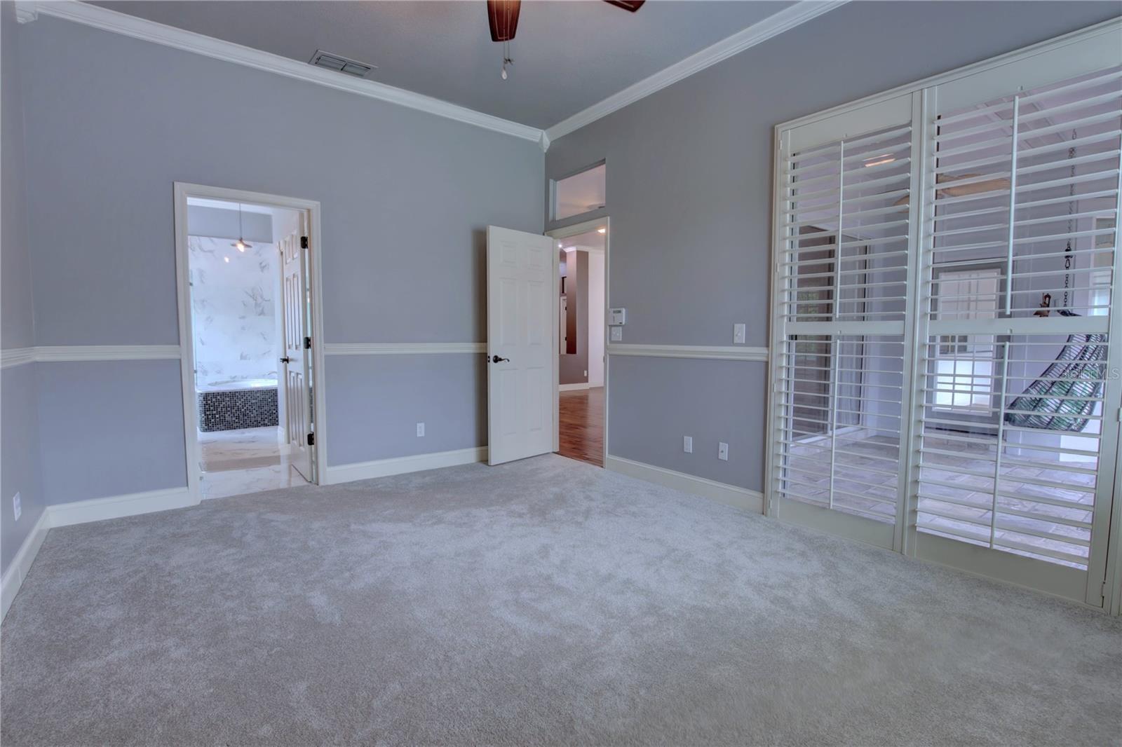 HEATHROW / BRAMPTON COVE - Residential