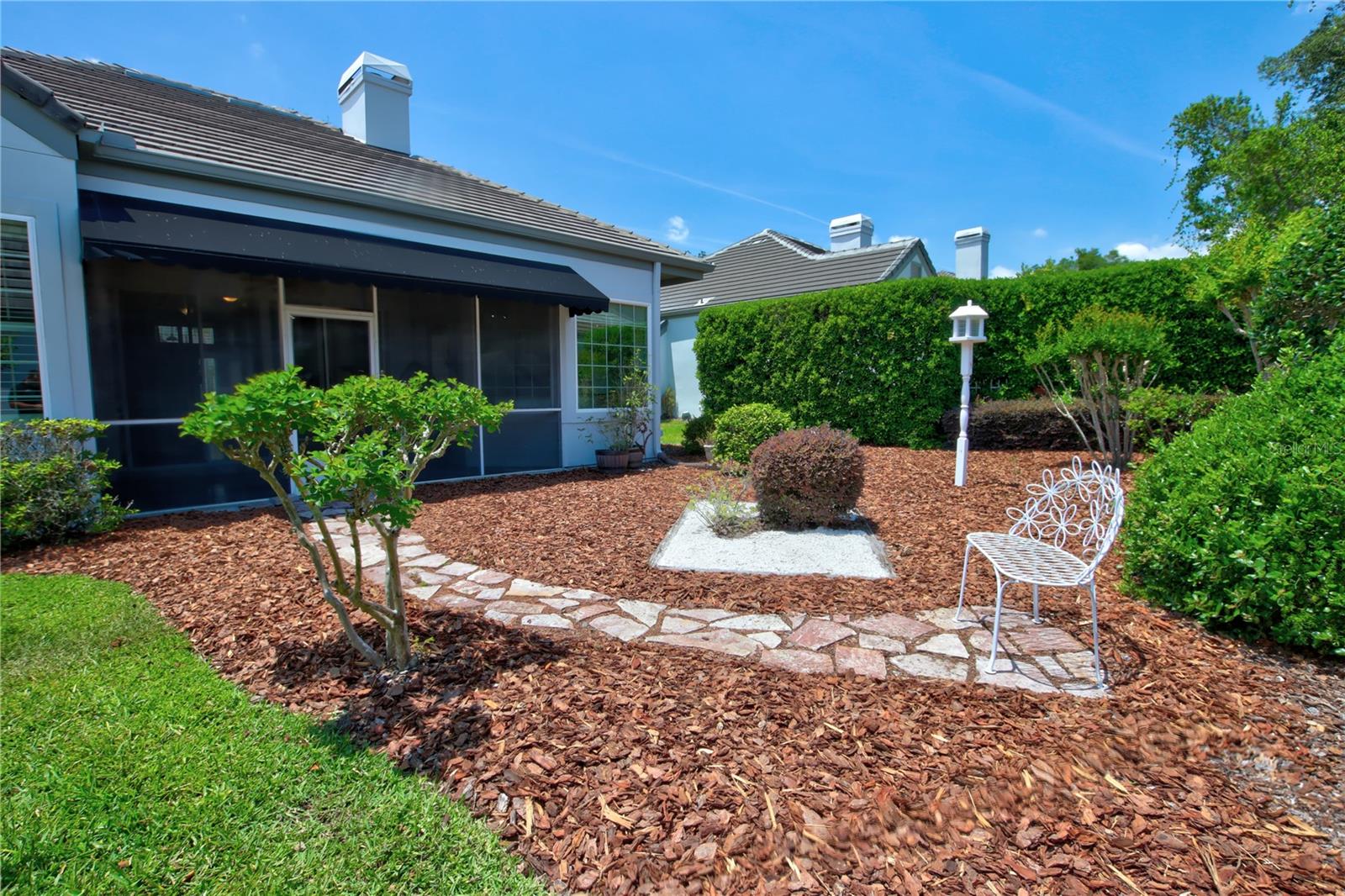 HEATHROW / BRAMPTON COVE - Residential