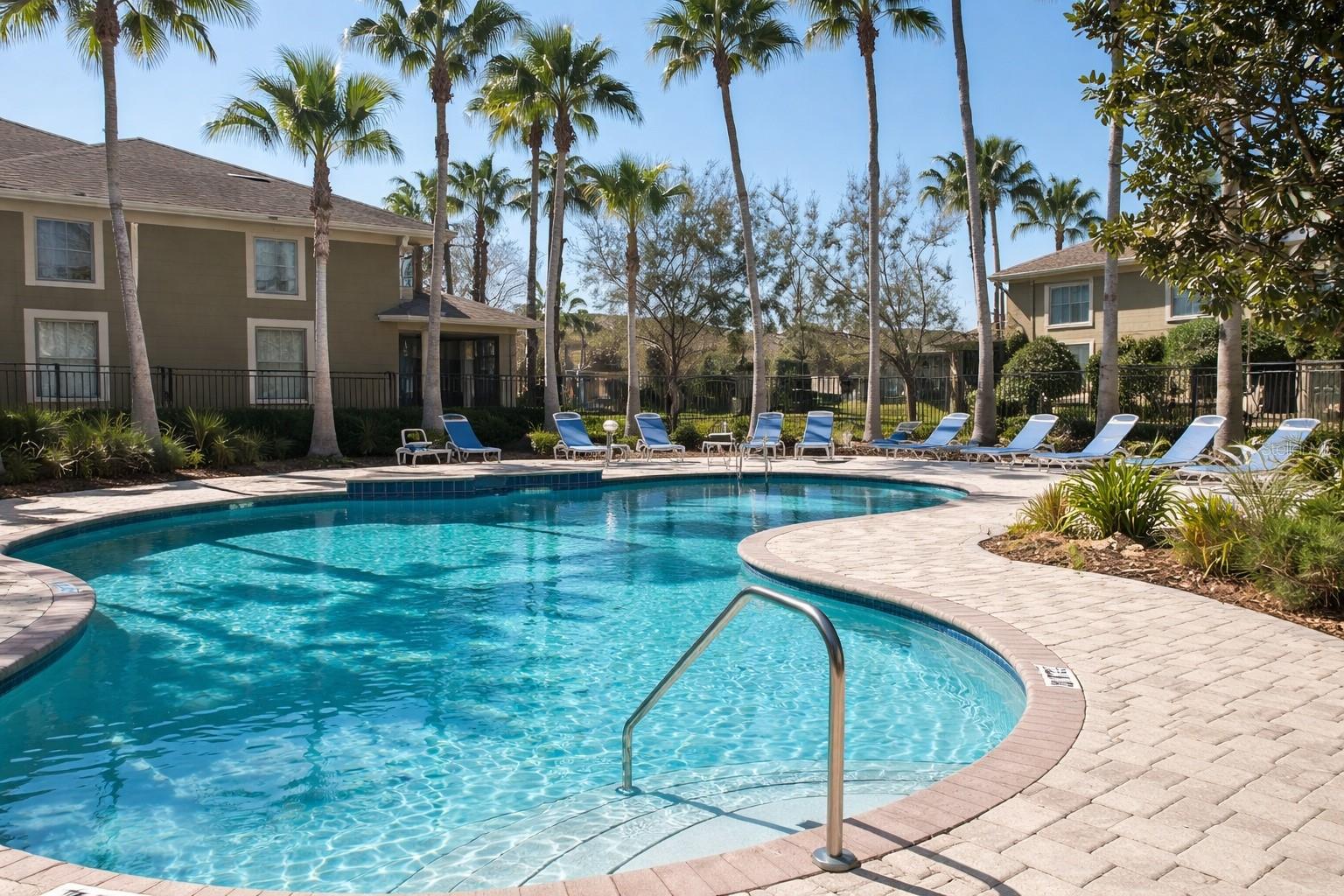 BAY ISLES TWNHMS - Residential