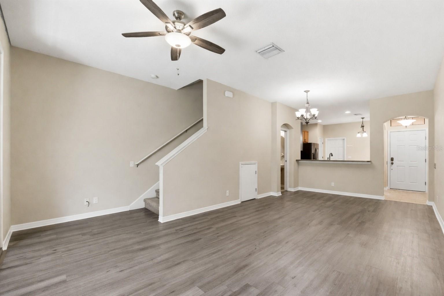 BAY ISLES TWNHMS - Residential