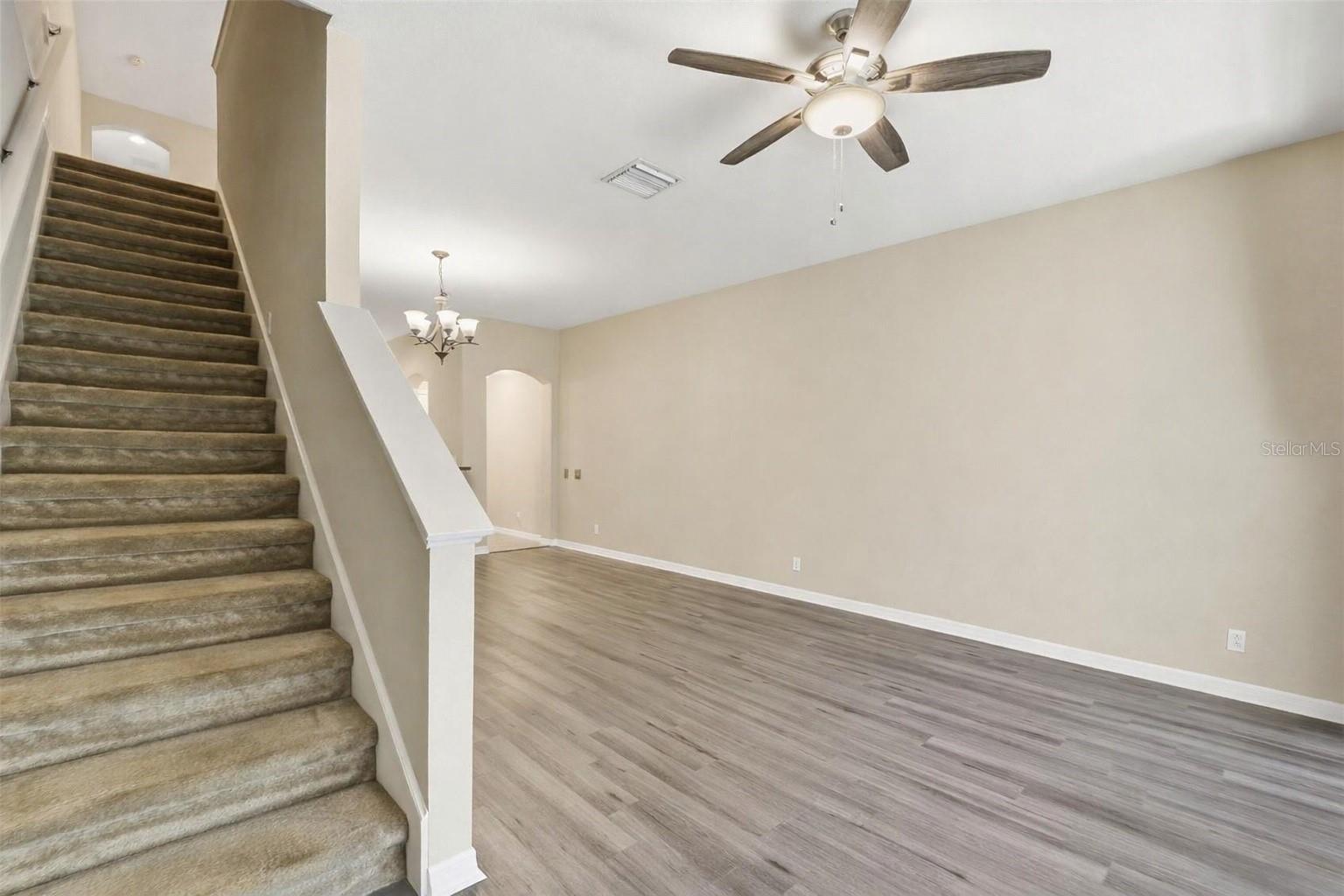 BAY ISLES TWNHMS - Residential