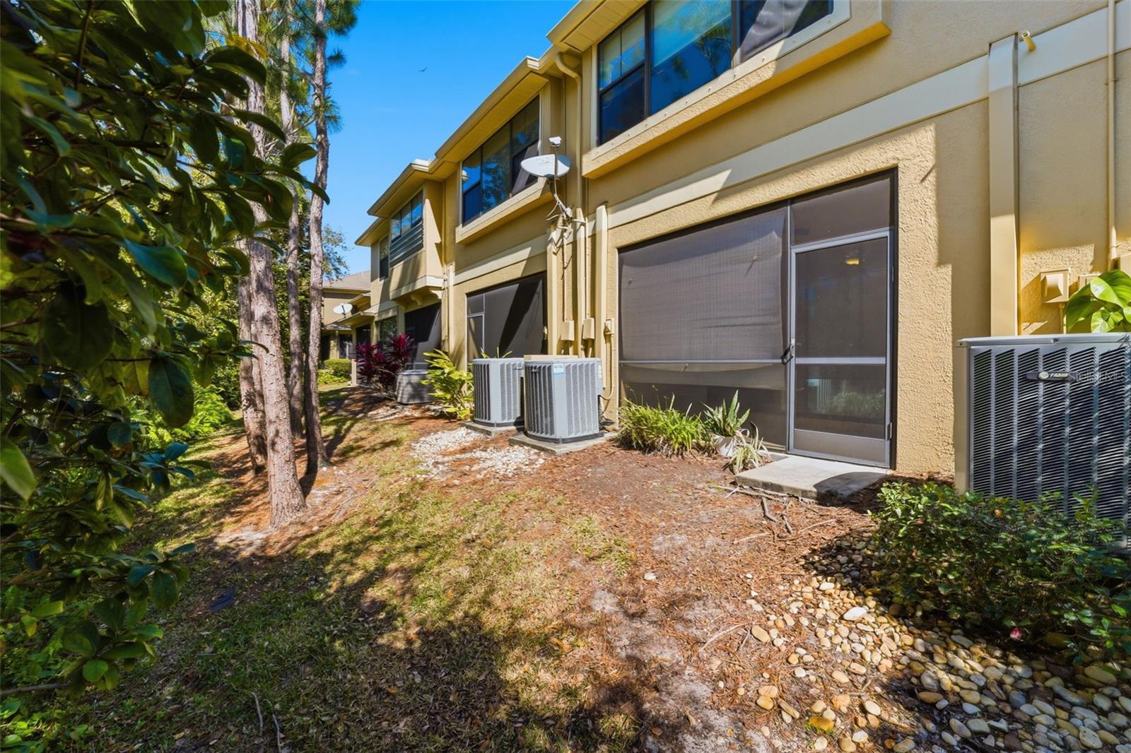 BAY ISLES TWNHMS - Residential