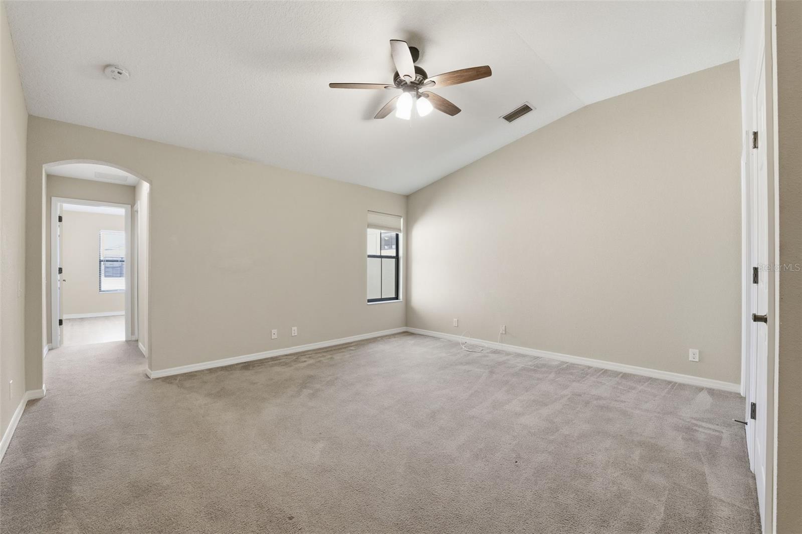 BAY ISLES TWNHMS - Residential