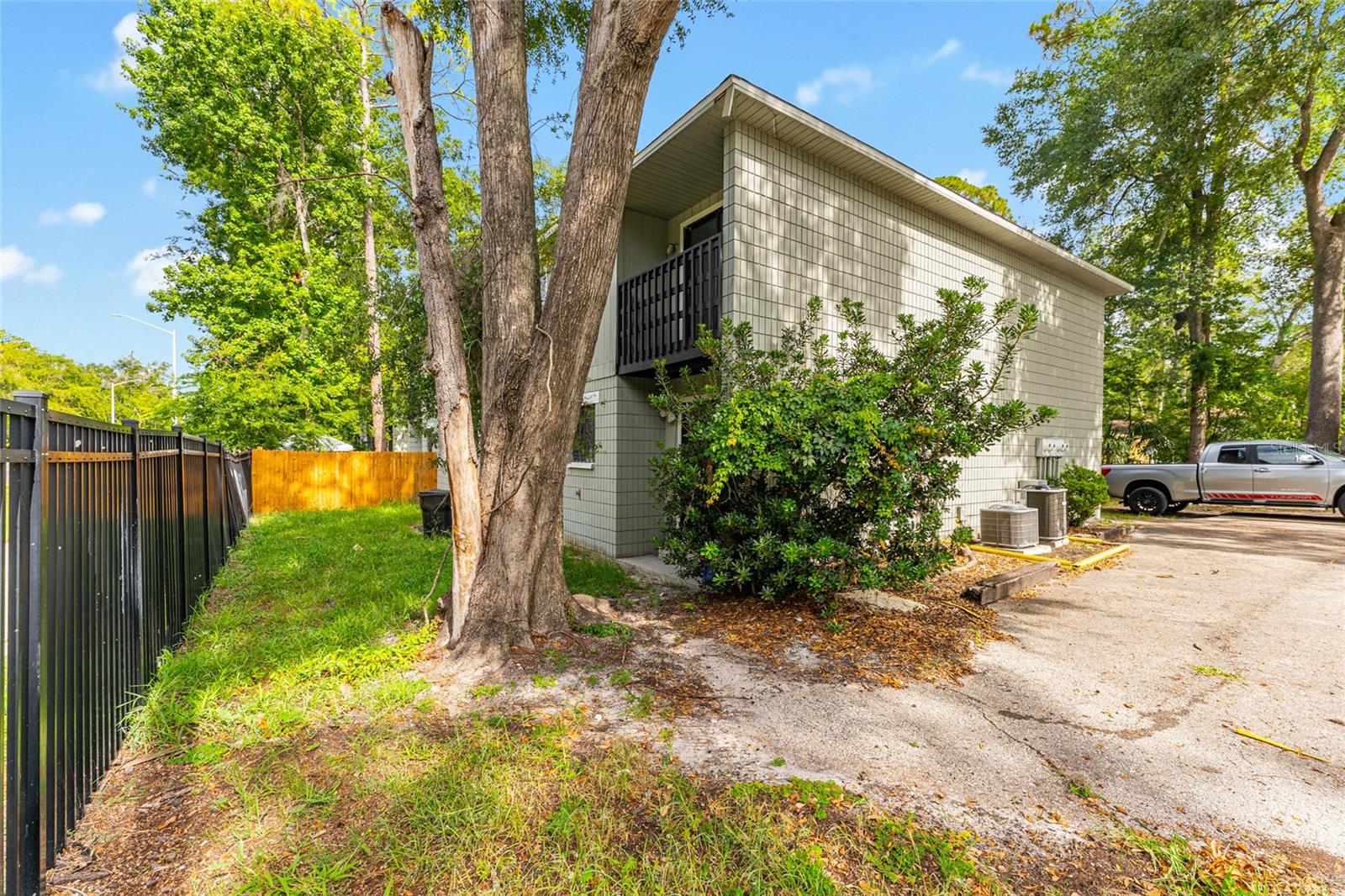 724 SW 68TH TERRACE