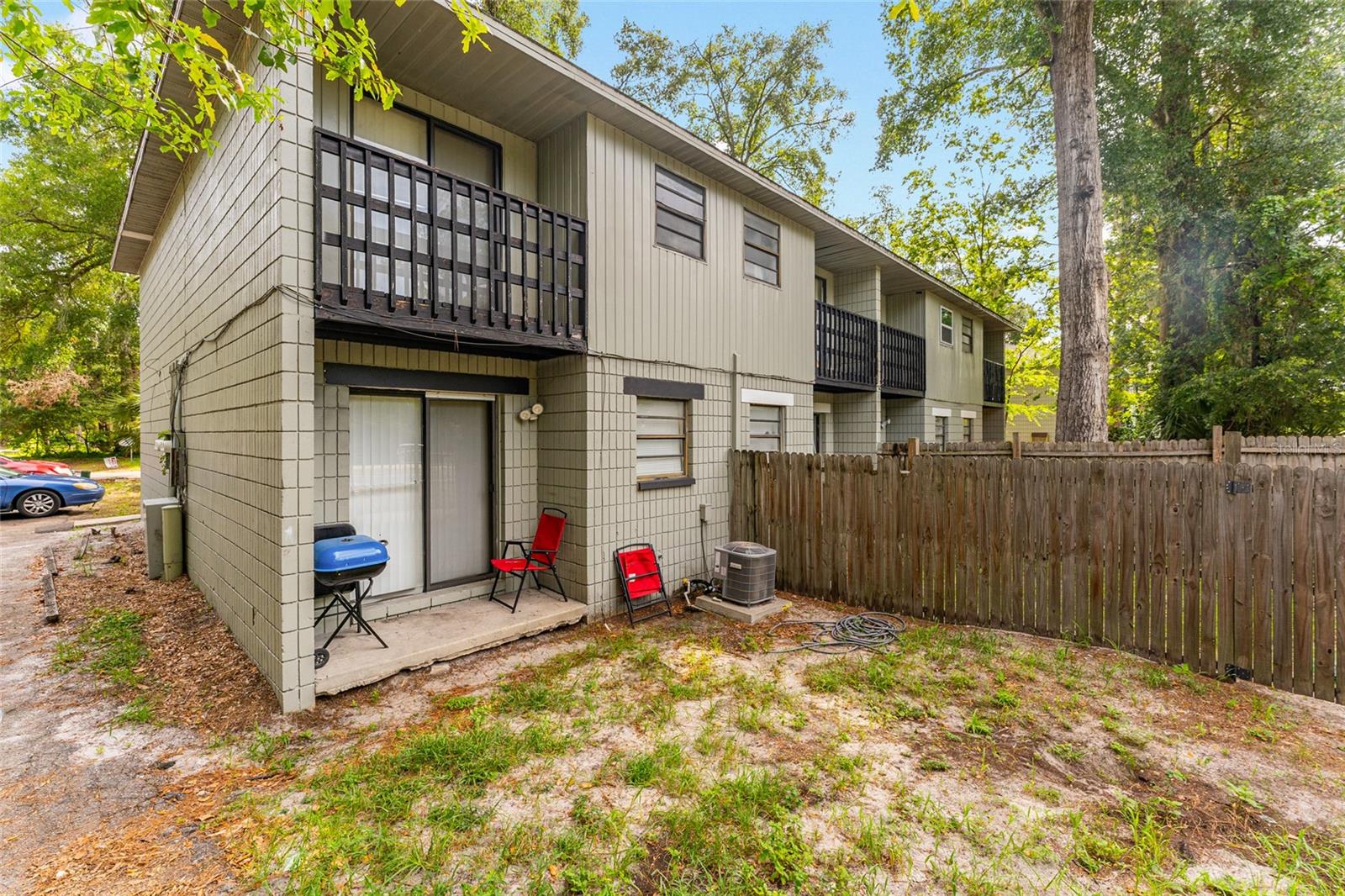 724 SW 68TH TERRACE