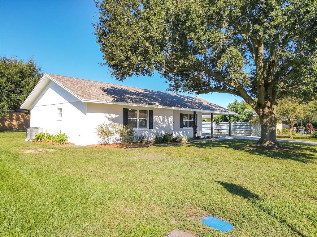 Photo of 6610 Chippendale Road, Lakeland, FL 33809 (MLS # L4956665)