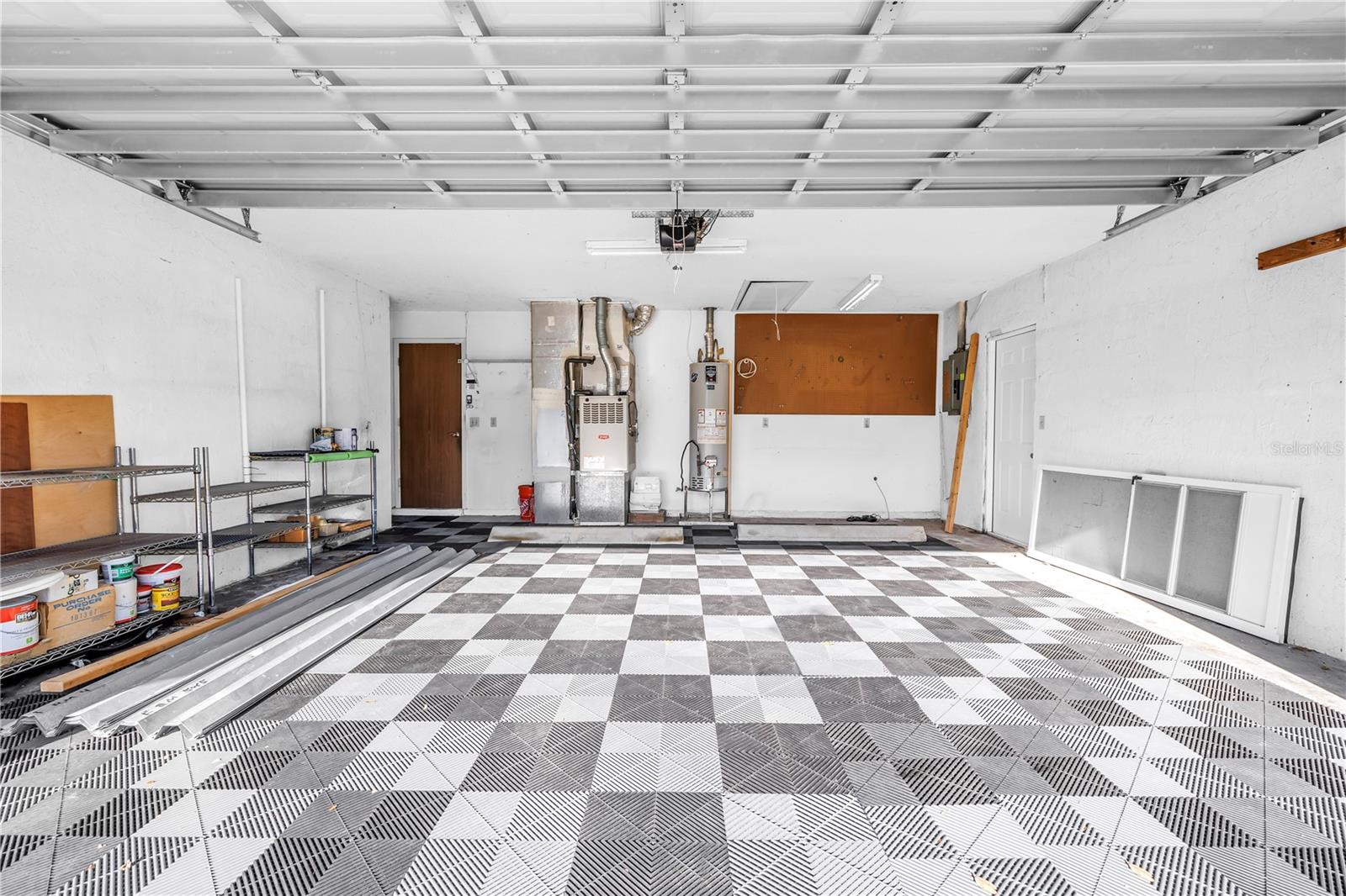 LAKESIDE ESTATES UNIT THREE - Residential