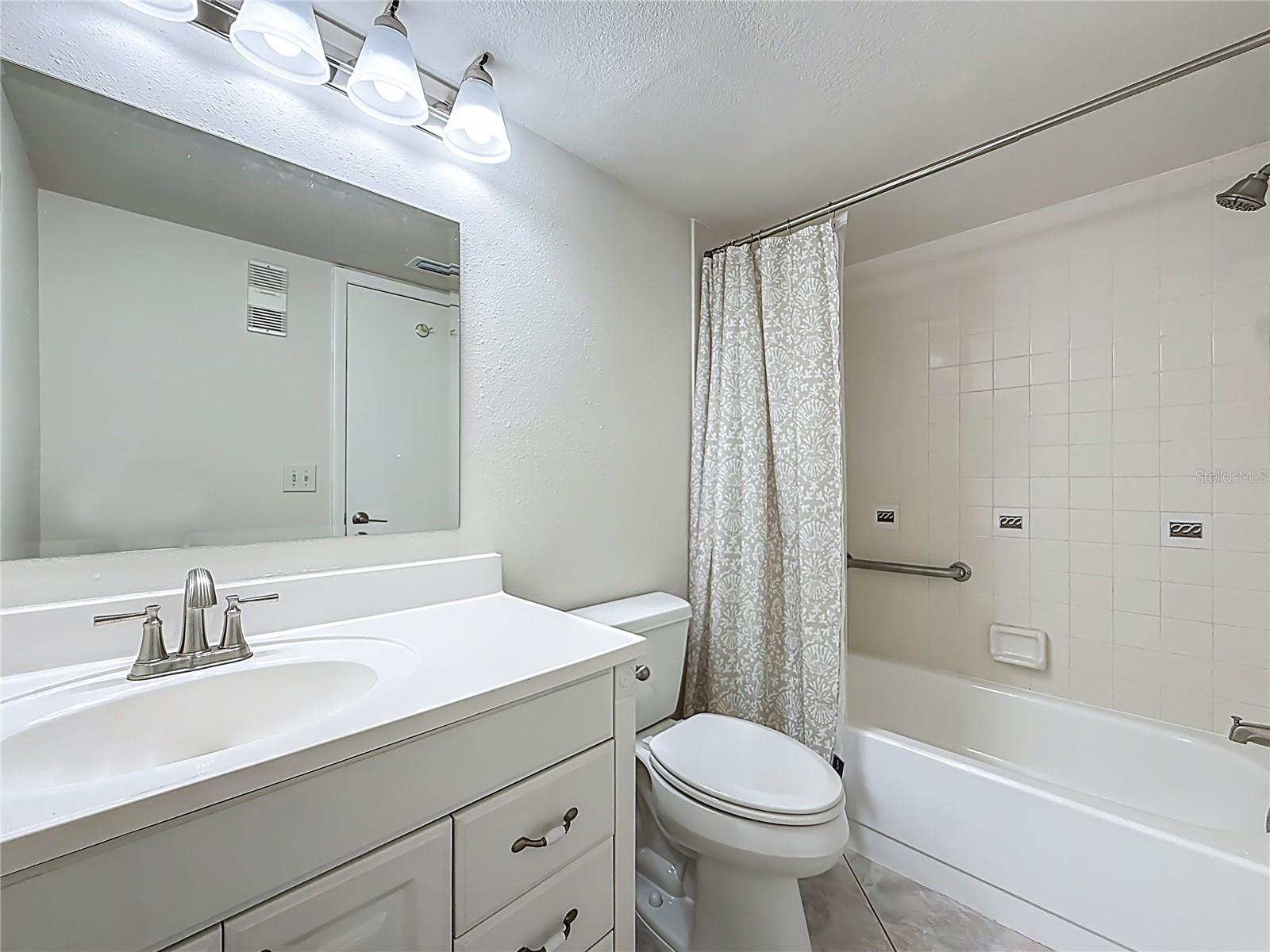BAY ISLAND GROUP - Residential