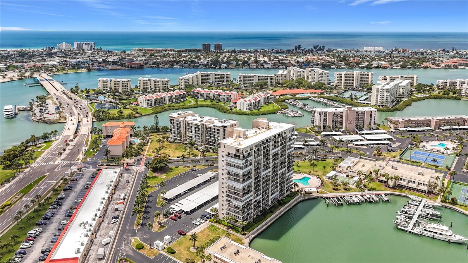 7300 SUN ISLAND DR S, 1403