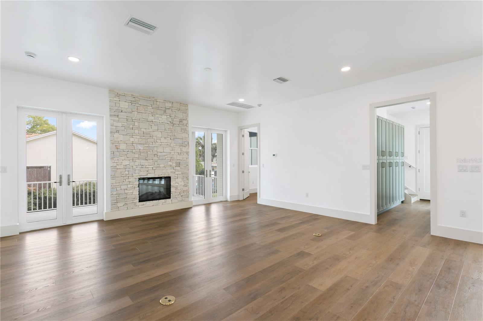 COFFEE POT BAYOU ADD SNELL & HAMLETTS - Residential