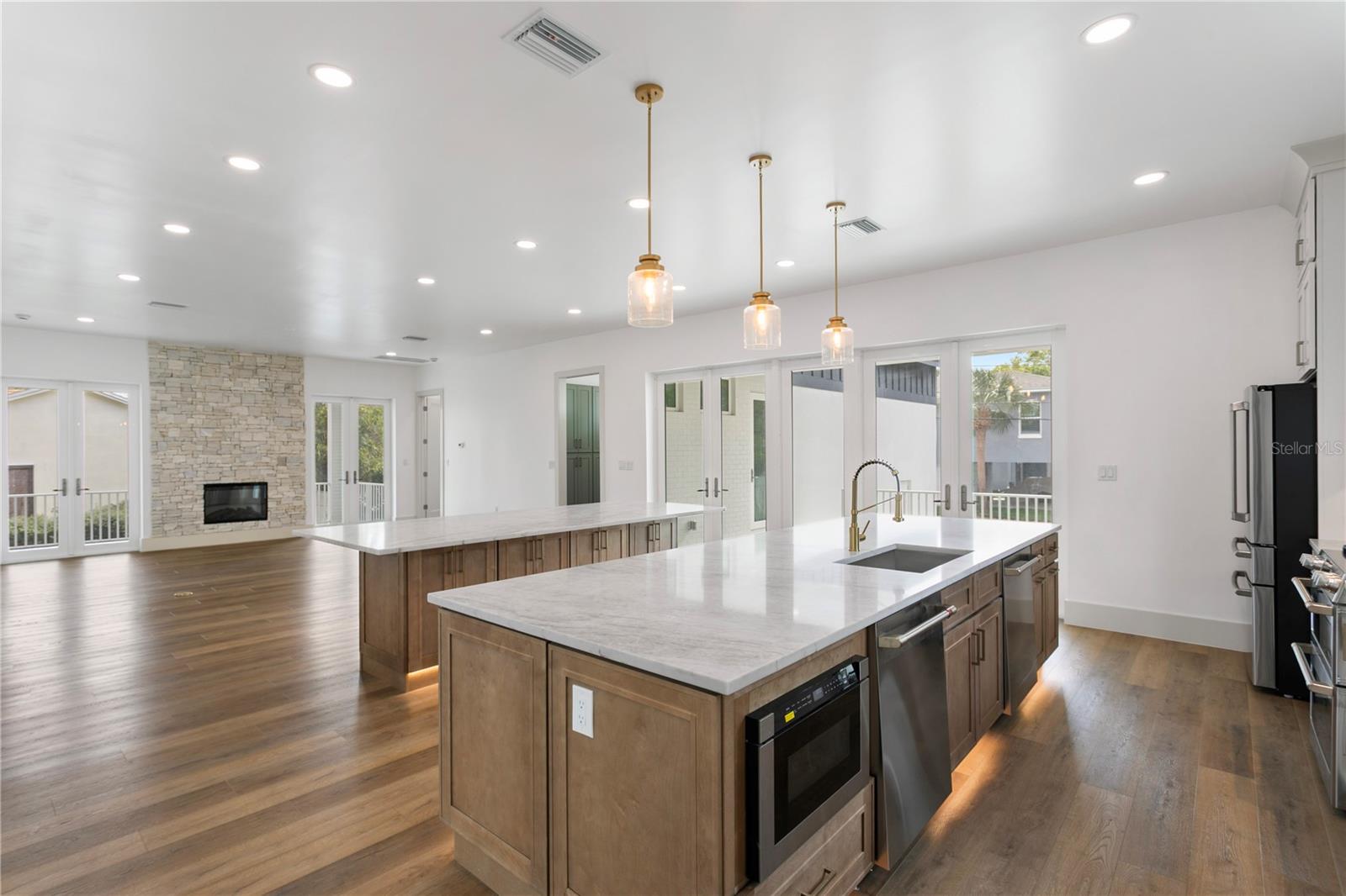 COFFEE POT BAYOU ADD SNELL & HAMLETTS - Residential