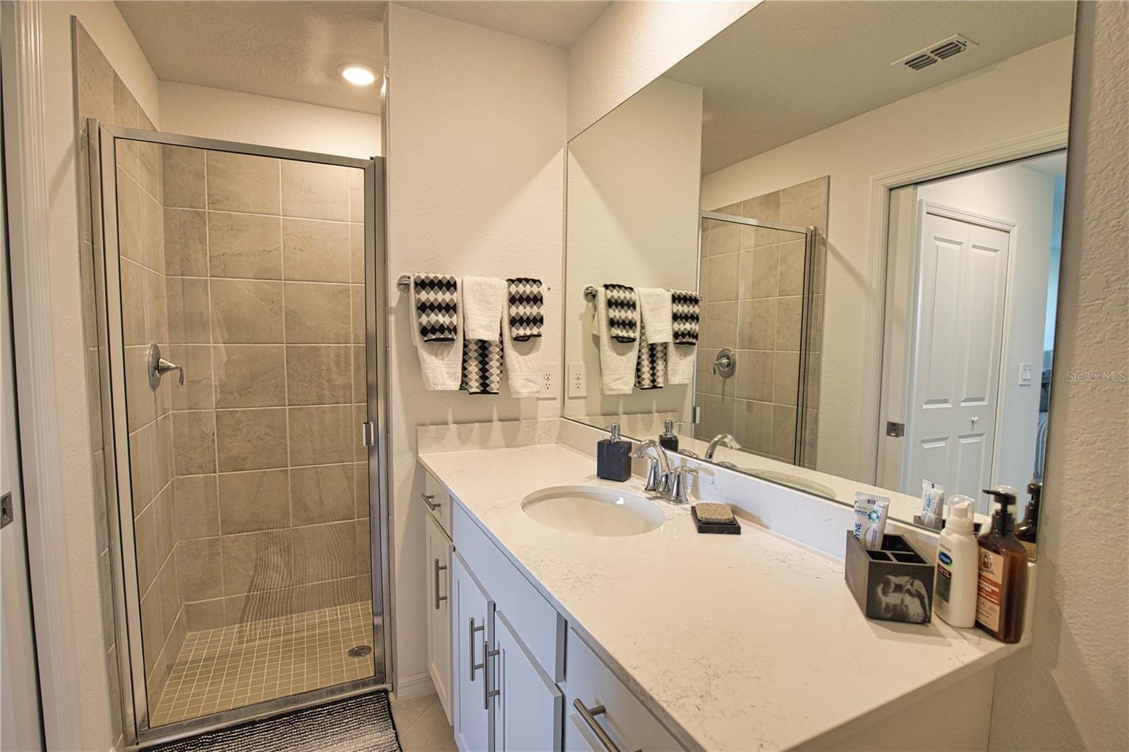 WELLEN PARK BLDG 100 - Residential Lease