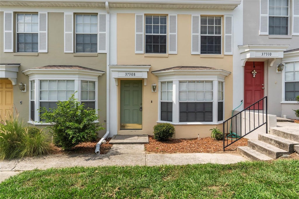 Photo of 37308 Embassy Park Lane #2, Dade City, FL 33525 (MLS # TB8554914)