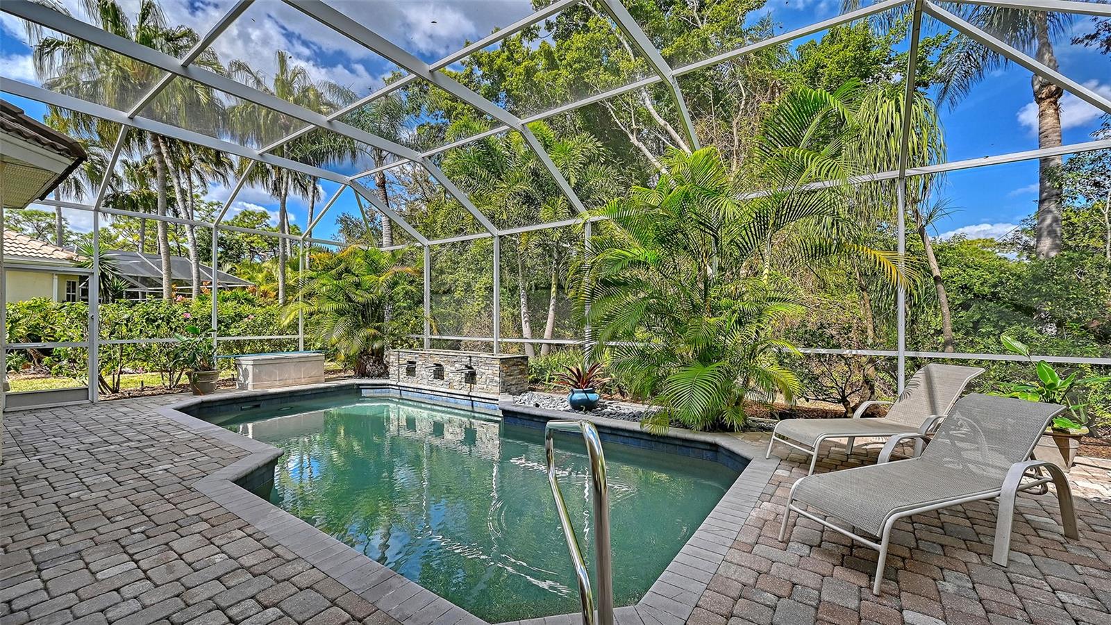 UNIVERSITY PARK - Residential