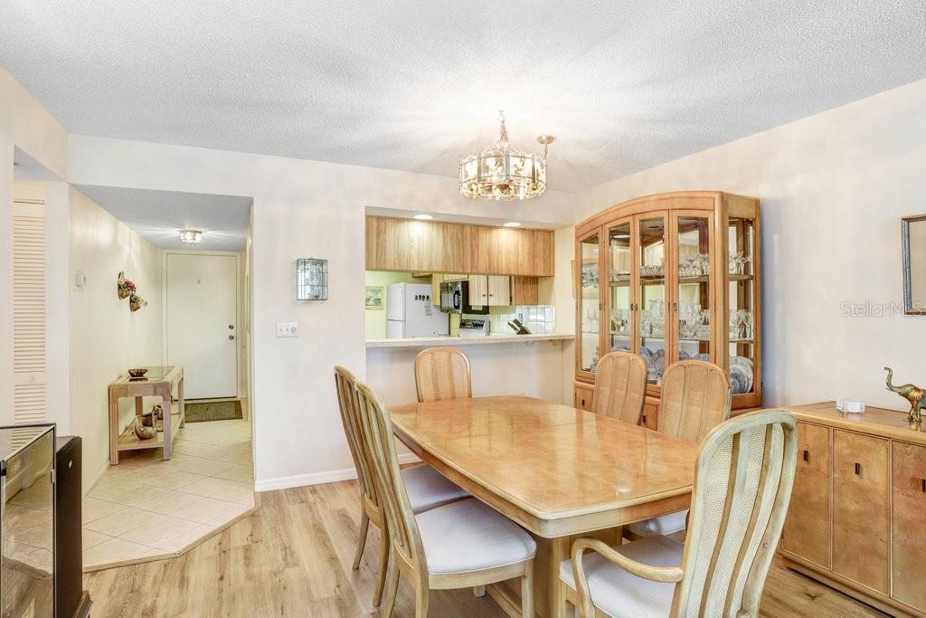 172 LAKEVIEW WAY 172