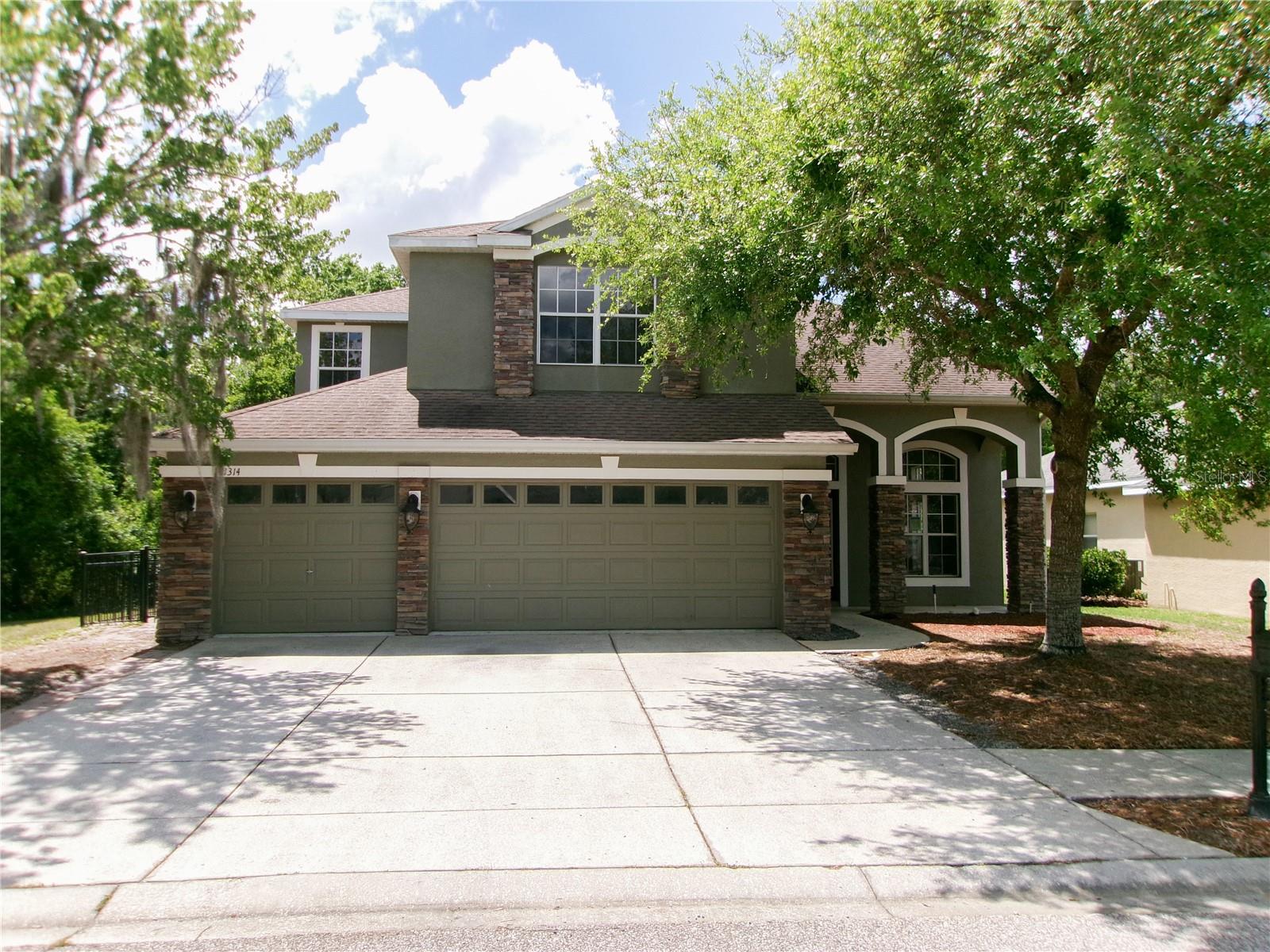 WATERS EDGE PH 02 - Residential