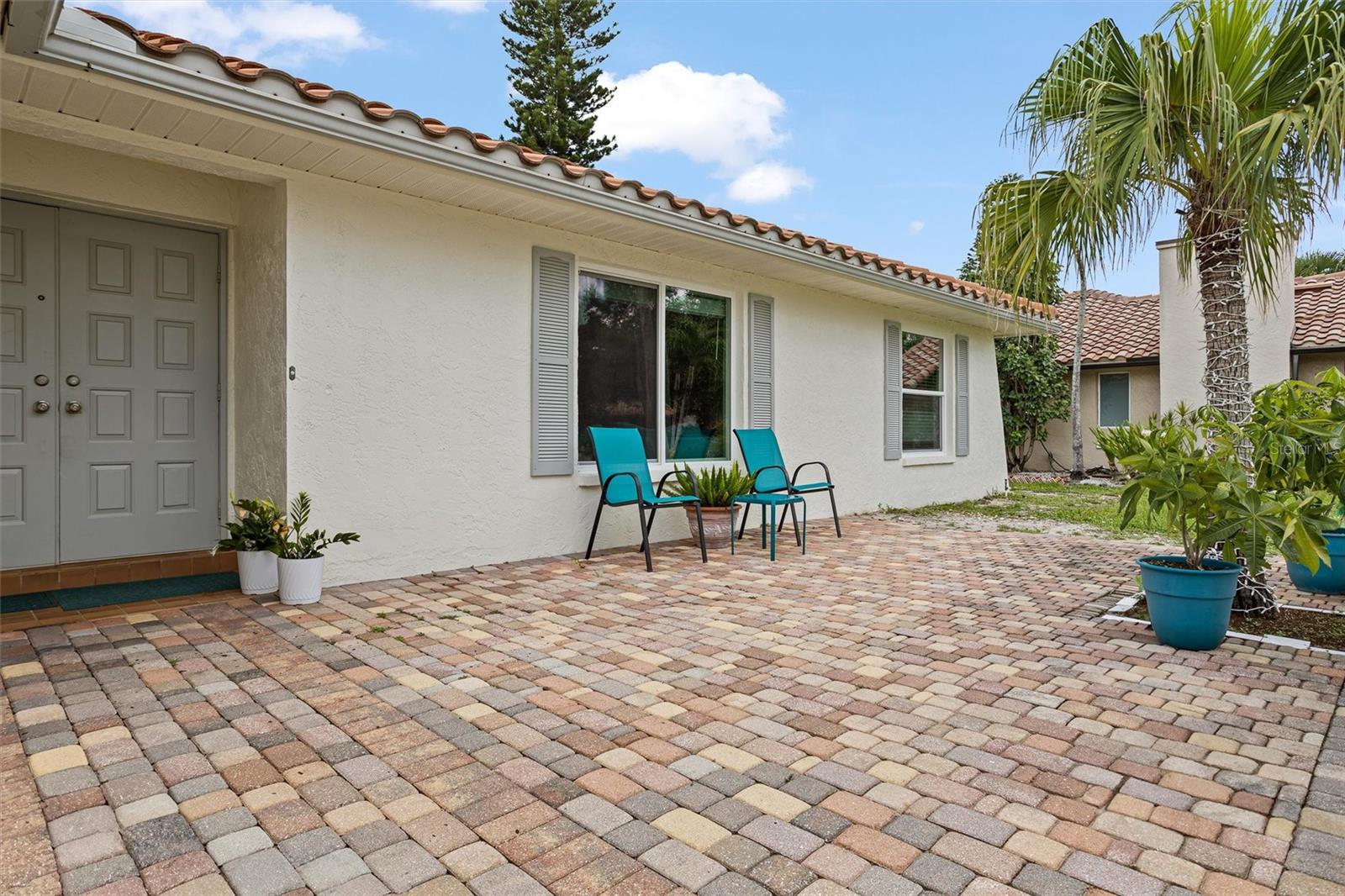 27153 EDENBRIDGE COURT