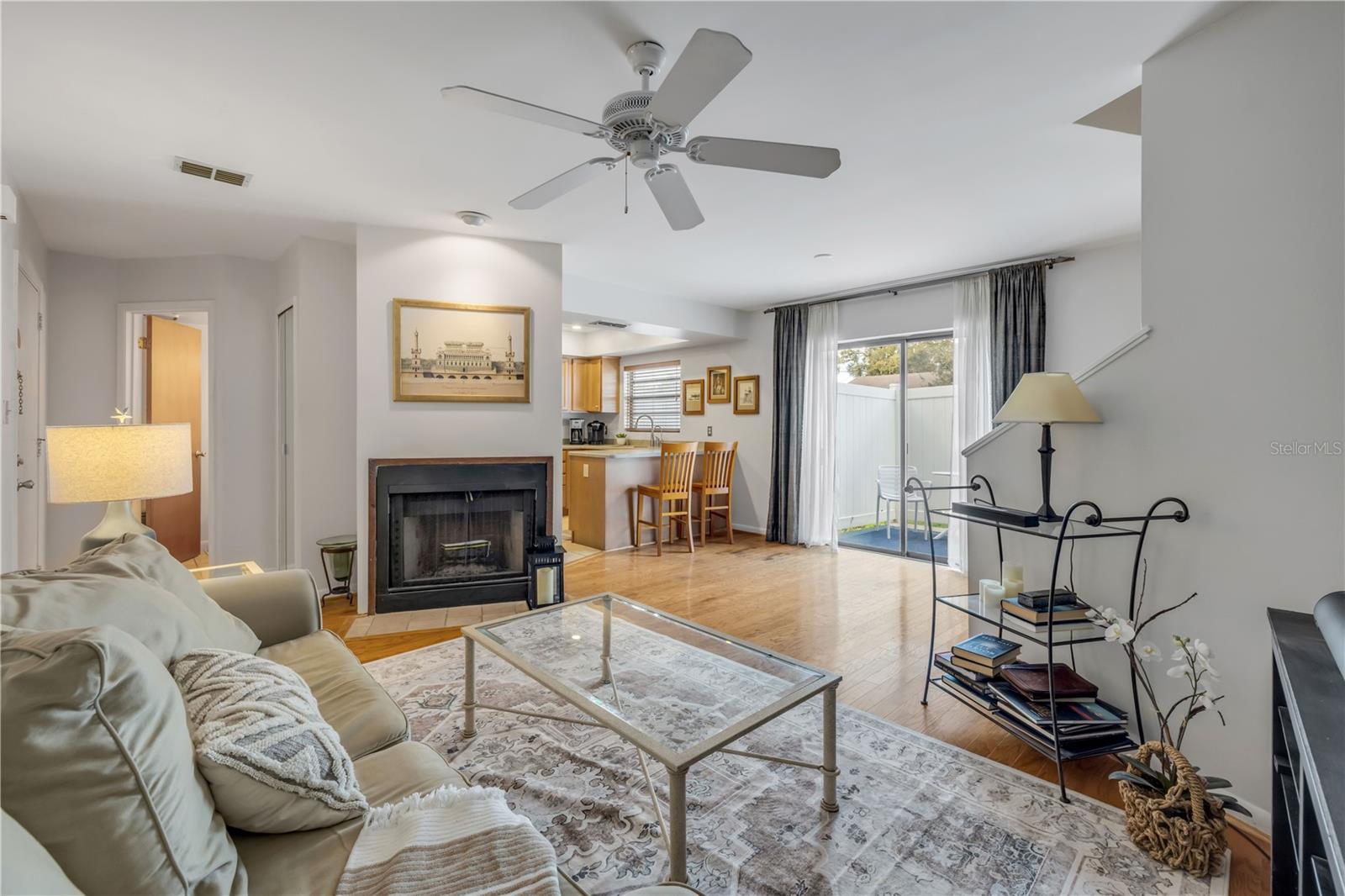 BOUGAINVILLA CONDO - Residential