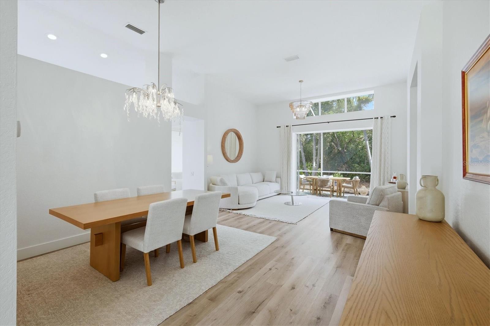 UNIVERSITY PARK COUNTRY CLUB - Residential