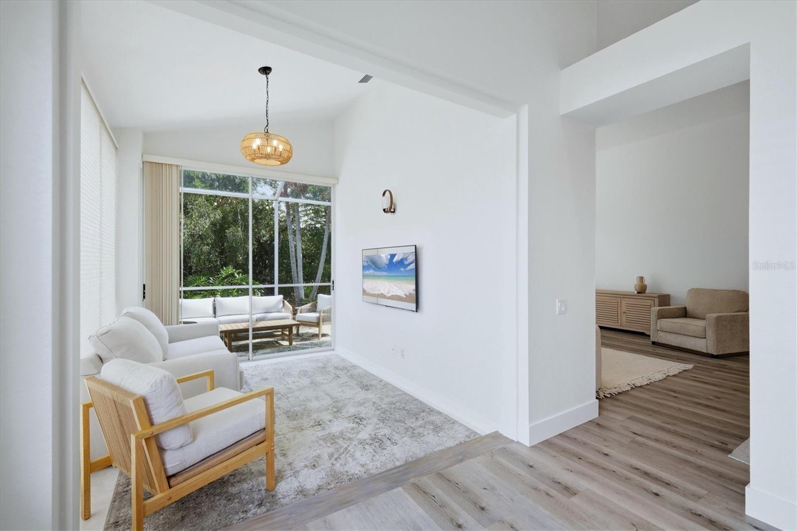 UNIVERSITY PARK COUNTRY CLUB - Residential