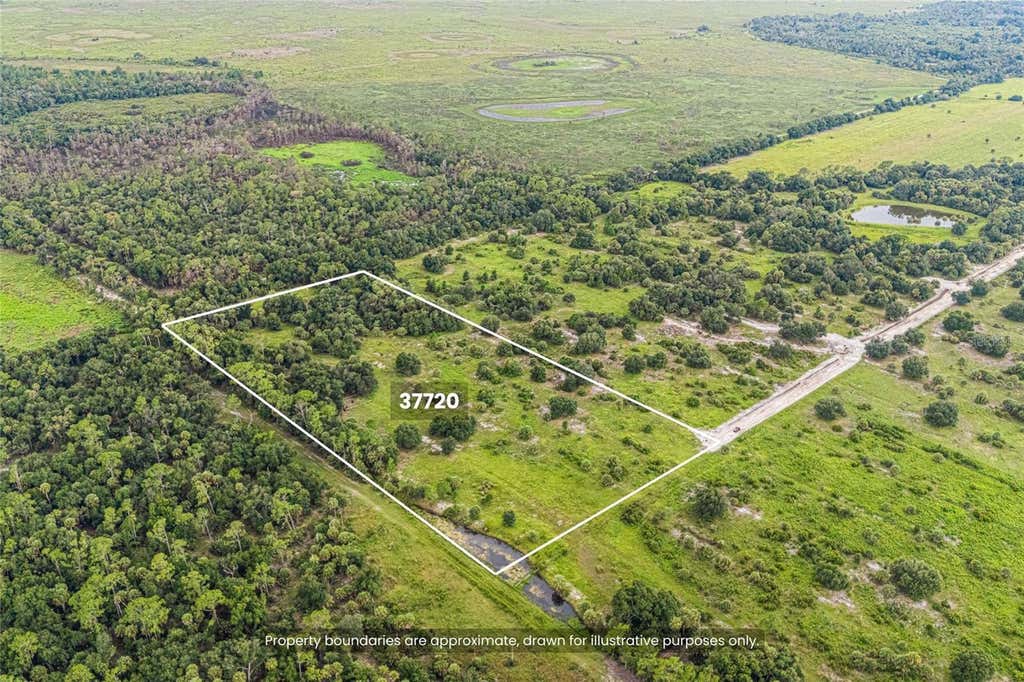 Photo of 37720 Kville Road, Myakka City, FL 34251 (MLS # A4703924)