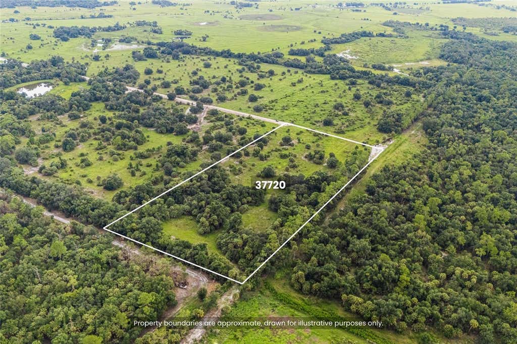 Photo of 37720 Kville Road, Myakka City, FL 34251 (MLS # A4703924)