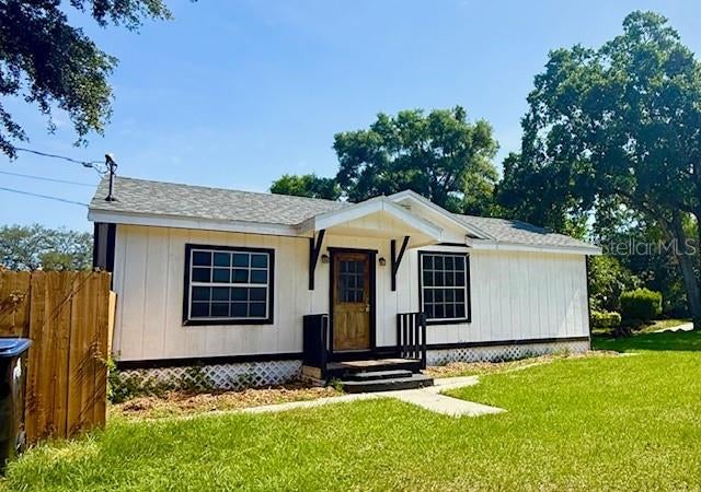 Photo of 2215 Vine Street, Orlando, FL 32806 (MLS # O6443389)