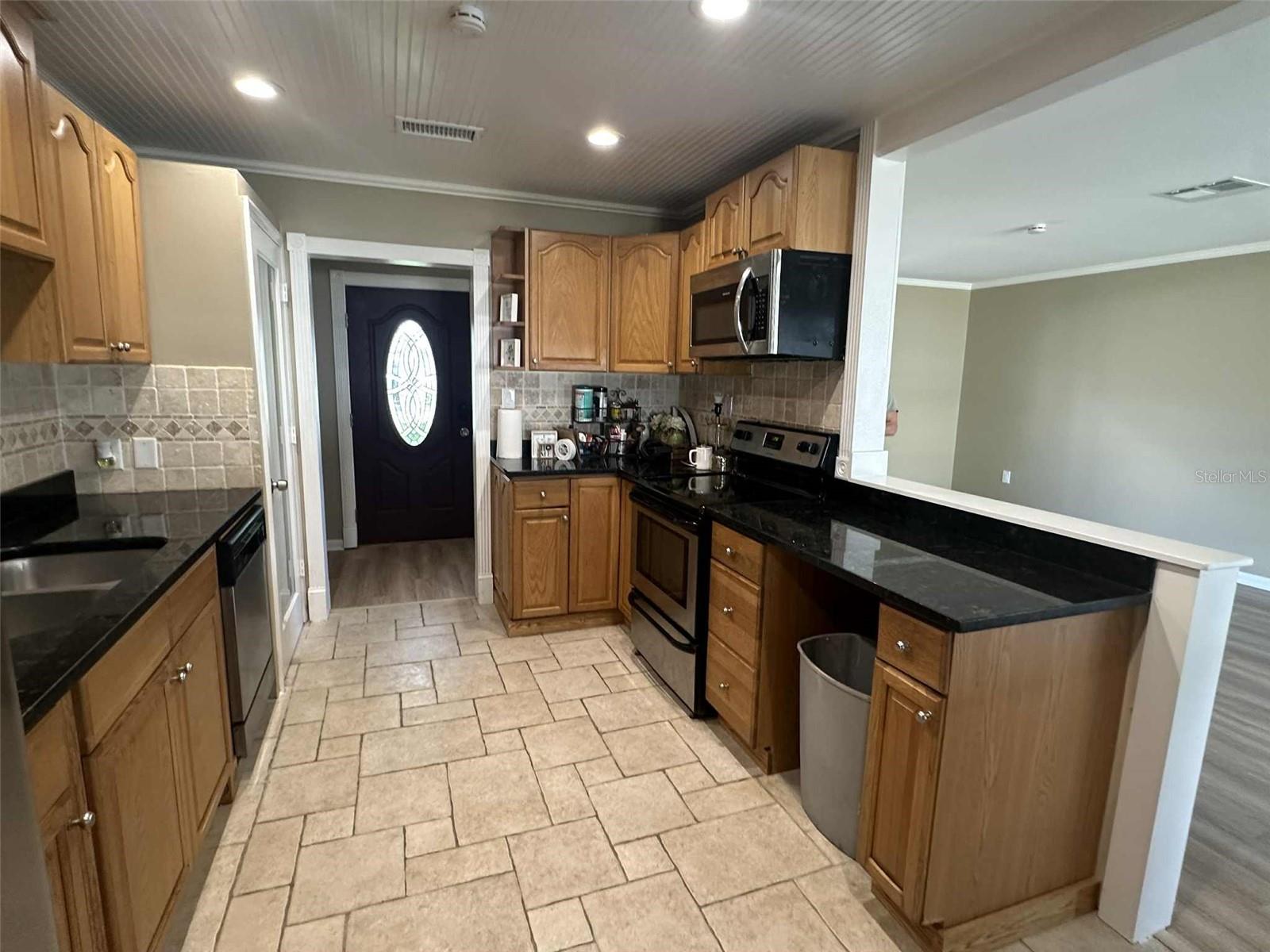 GUERNSEY ESTATES - Residential Lease