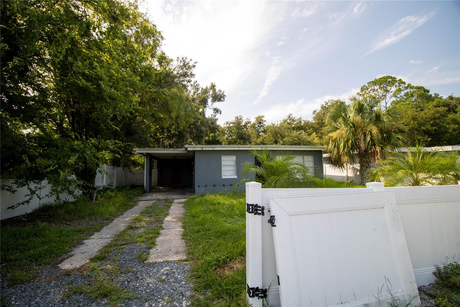 809 MALEY STREET
