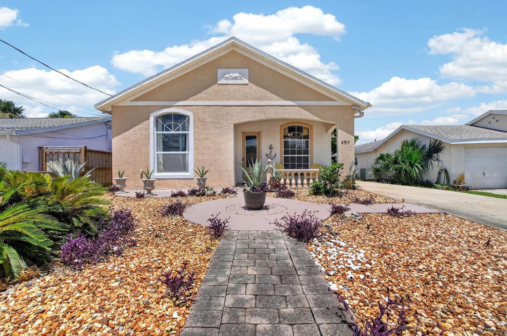 Photo of 497 Grandview Avenue, Ormond Beach, FL 32176 (MLS # V4949957)