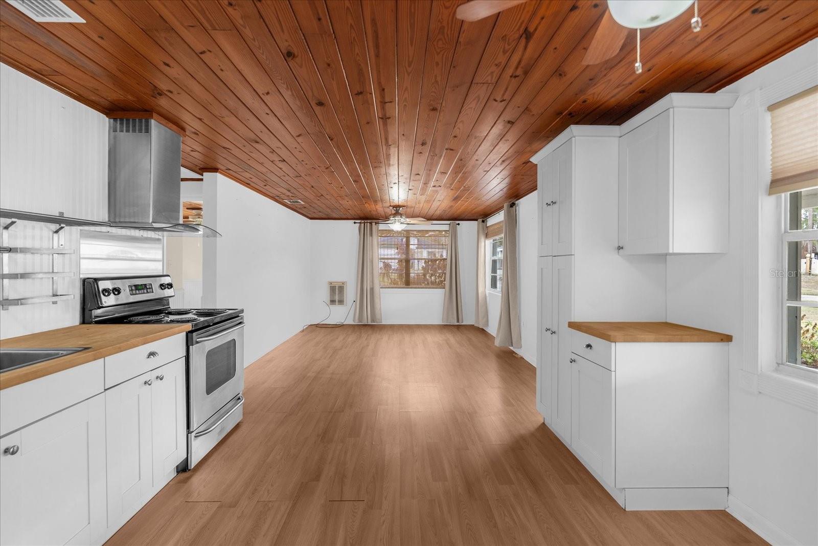 LAKE PIERCE HEIGHTS - Residential