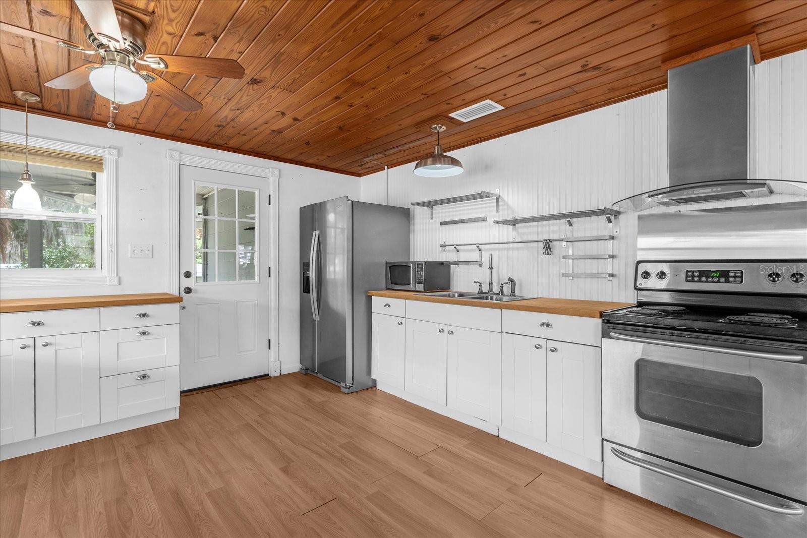 LAKE PIERCE HEIGHTS - Residential