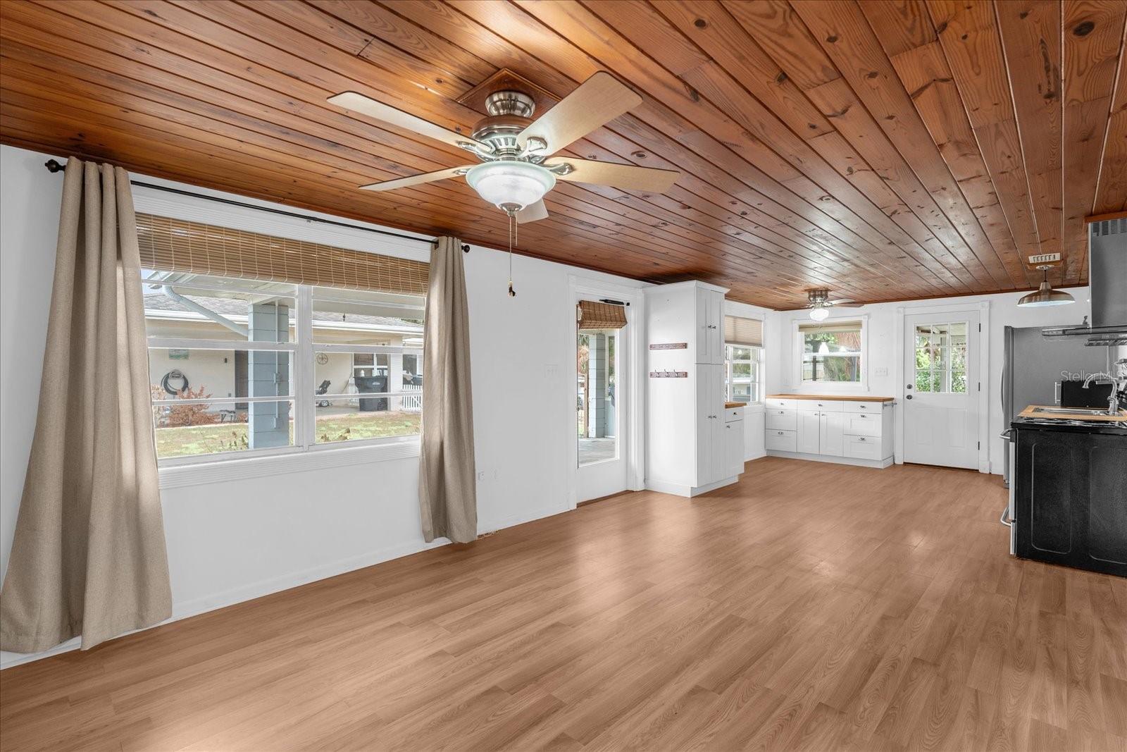 LAKE PIERCE HEIGHTS - Residential